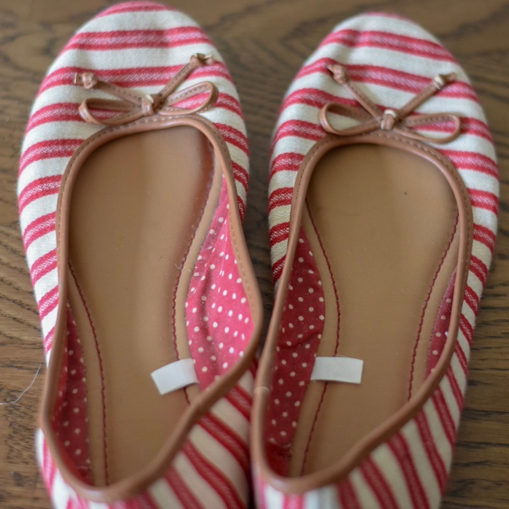Red and white stripped flat dress shoes